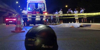 Savrulan motosikletten düşerek başını kaldırıma çarpan genç hayatını kaybetti