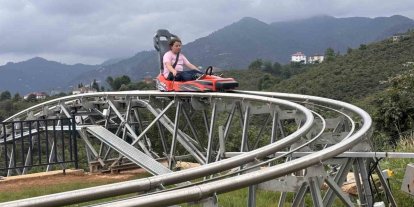 Trabzon’da dağ kızağına turist akını: Metrelerce kuyruk oluşuyor