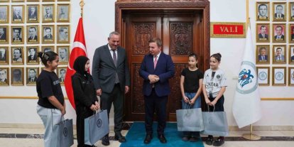 Vali Aydoğdu başarılı karatecileri makamında ağırladı