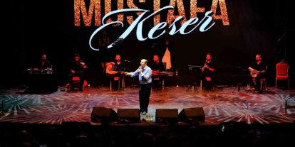 Mustafa Keser’den müzik ve kahkaha dolu gece