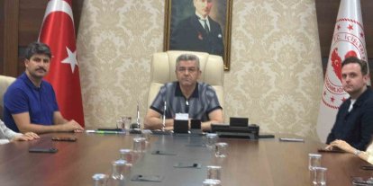Artvin Valisi Ergün’den Hopa’daki şüpheli cisim ile ilgili açıklama: "Endişe edilecek bir durum yok, yol yeniden trafiğe açıldı"
