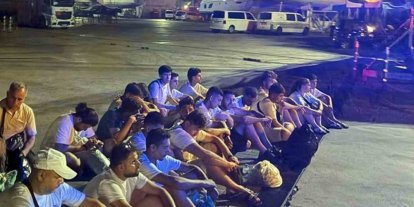 25 Düzensiz göçmen ve 2 göçmen kaçakçısı yakalandı