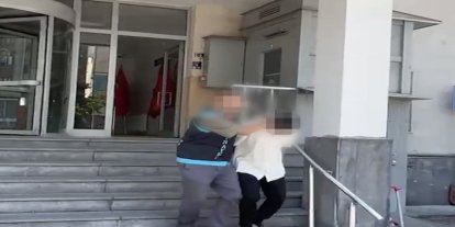 Bıçakladıktan sonra cep telefonunu gasbetmişler: 2 gözaltı