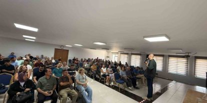 Antakya ve Defne’deki okul idarecilerine kadına yönelik şiddetle mücadele semineri verildi