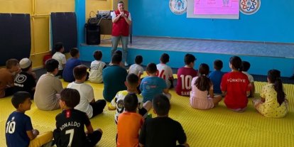 Erzincan’da öğrencilere ’Kızılaycılık’ eğitimi verildi