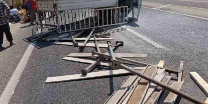 Elazığ’da kamyonet takla attı: 2 yaralı