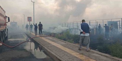 Diyarbakır’da anız yangını rüzgarın etkisiyle hayatı olumsuz etkiledi