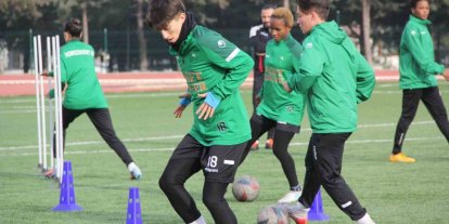 Şampiyon Takım Horozkentspor parasızlık nedeniyle kapanma tehlikesi yaşıyor