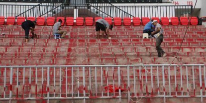 Vali Zorluoğlu, Diyarbakır Stadyumu’nda incelemelerde bulundu