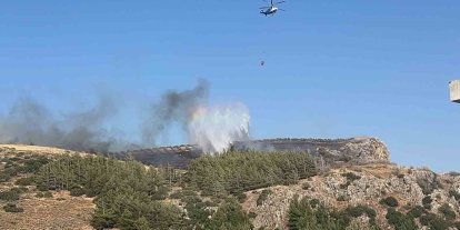 Hatay’da orman yangınına havadan ve karadan müdahale sürüyor