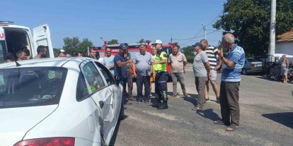 Edirne’de iki otomobil çarpıştı: 3 yaralı
