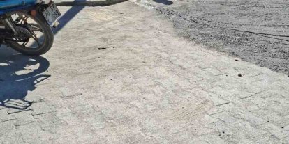 Denizli’de hareket halindeki otomobil alev aldı
