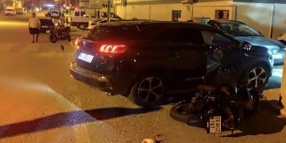 Sivrihisar’da otomobil ile motosiklet çarpıştı, 2 kişi yaralandı