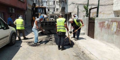 Akdeniz’de bozulan yollar için ekipler sahada