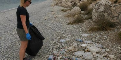 Alman turistten Bitlis’te çevre temizliği