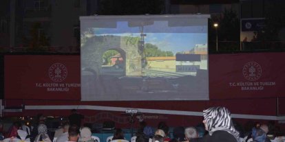 ’Gezen sinema’ tırı Çorum’da vatandaşlara nostalji yaşattı