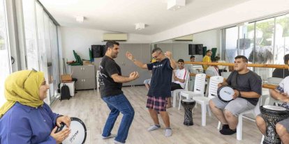 Mersin’de özel bireyler yazın tadını etkinliklerle çıkarıyor