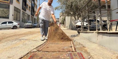 Bayraklı’da bozuk ve çamurlu yollar vatandaşı isyan ettirdi
