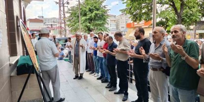 Denizde boğulan genç son yolculuğuna uğurlandı