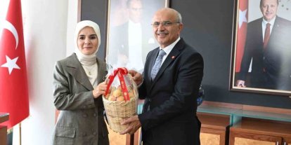 Bakan Göktaş: "Çok iyi bir kütüphane olmuş"