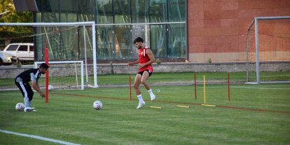 Miguel Cardoso takımdan ayrı çalışıyor