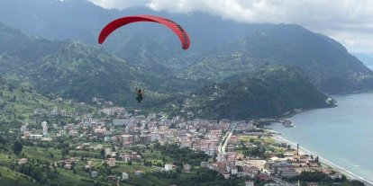 Artvin’de Yamaç Paraşütü Türkiye Şampiyonası heyecanı başladı