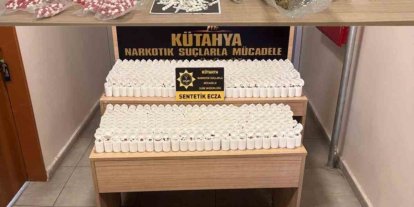 Kütahya’da uyuşturucu operasyonları: 106 bin sentetik ecza ele geçirildi