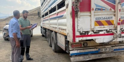 Yüksekova’da hayvan sağlığı için yol kontrolleri sürüyor