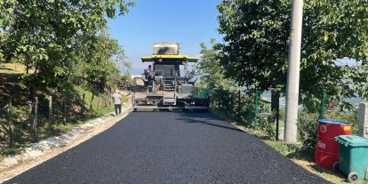 Kavakbıçkı köyünde sıcak asfalt çalışması