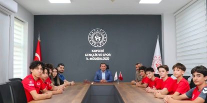Başarılı milli cimnastikçilerden İl Müdürü Kabakcı’ya ziyaret