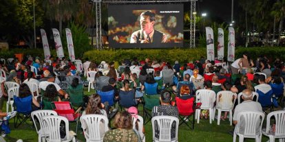 Mersin’de açık havada sinema keyfi