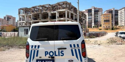 İnşaattan düşen işçi yaralandı