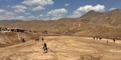 Erciş Ulupamir Kökbörü Atlı Spor Kulübü finale yükseldi