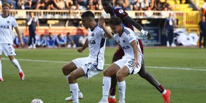 Trendyol Süper Lig: Kasımpaşa: 0 - Trabzonspor: 1 (İlk yarı)