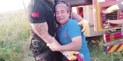 Kuyuya düşen ineği itfaiye kurtardı, sahibi ekiplere sarılıp gözyaşı döktü