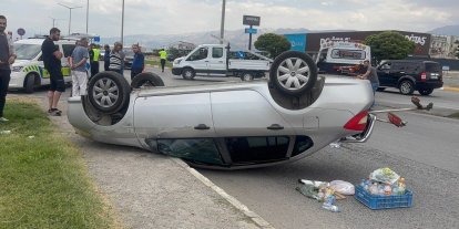 Erzincan’da otomobil takla attı: 2 yaralı