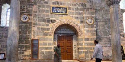 Trabzon Ayasofya hat yazıları ile bezendi