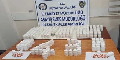 Kütahya’da araçtan 14 bin 622 uyuşturucu hap çıktı: 4 tutuklama