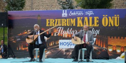 Aşıklar kale önünde buluştu