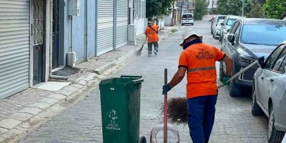 Efeler’de temizlik çalışmaları sürüyor