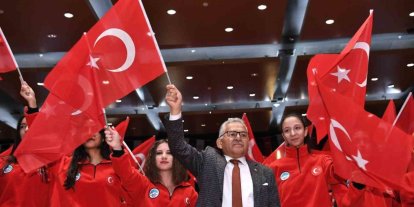 Başkan Büyükkılıç’tan Kayseri’yi tercih eden gençlere tebrik