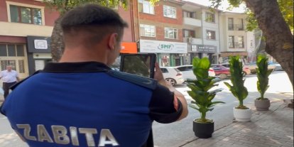 Bursa’da zabıtadan kaldırım işgali ve çevre kirliliği denetimi