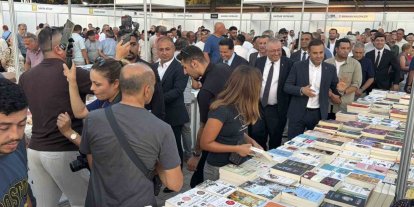 8. Edremit Kitap Fuarı Kitapseverlere kapılarını açtı