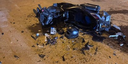 Otomobil ile motosiklet kafa kafaya çarpıştı: 1 ağır yaralı