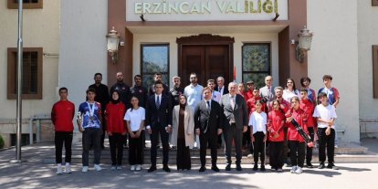 Erzincanlı sporcuların başarıları Vali Aydoğdu tarafından ödüllendirildi