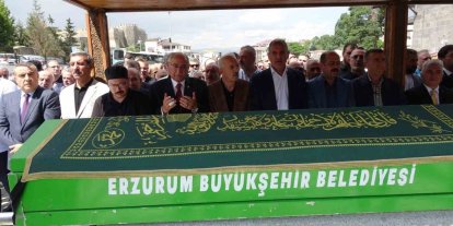 Gazeteci Öztürk Akkök dualarla uğurlandı
