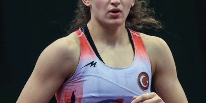Erzincanlı milli güreşçi Elmira Yasin dünya üçüncüsü oldu