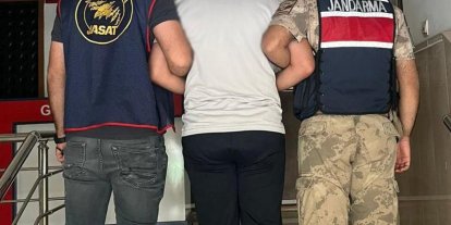 Dolandırıcılık suçundan aranan şahıs yakalandı