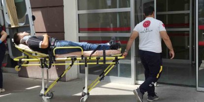 Motosiklet ile otomobil çarpıştı: 1 yaralı