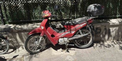 Park halinde bulunan çalıntı motorla alakalı inceleme başlatıldı